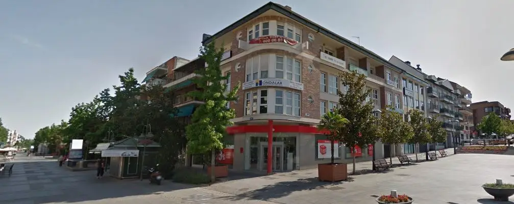 Fachada de las oficina de Hondalar, Servicios Inmobiliarios en Majadahonda. Madrid